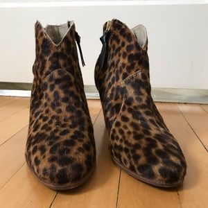 Ankle boots leopard by Boden USA size 8